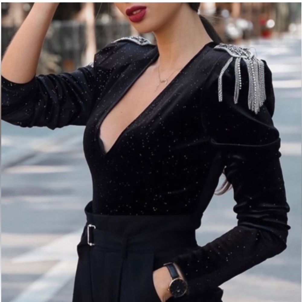 NWT ZARA BLACK VELVET SPARKLY V-NECK EMBELLISHED SHOULDER BODYSUIT